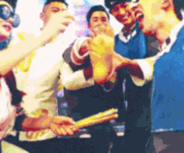 Show thực tế 3 Kingdoms gây phẫn nộ khi bắt các khách mời lột đồ - 4