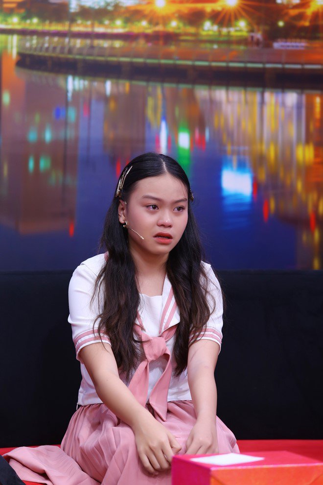 Ốc Thanh Vân đau lòng trước bé gái được mẹ chở đi bắt tại trận ba ngoại tình - 5