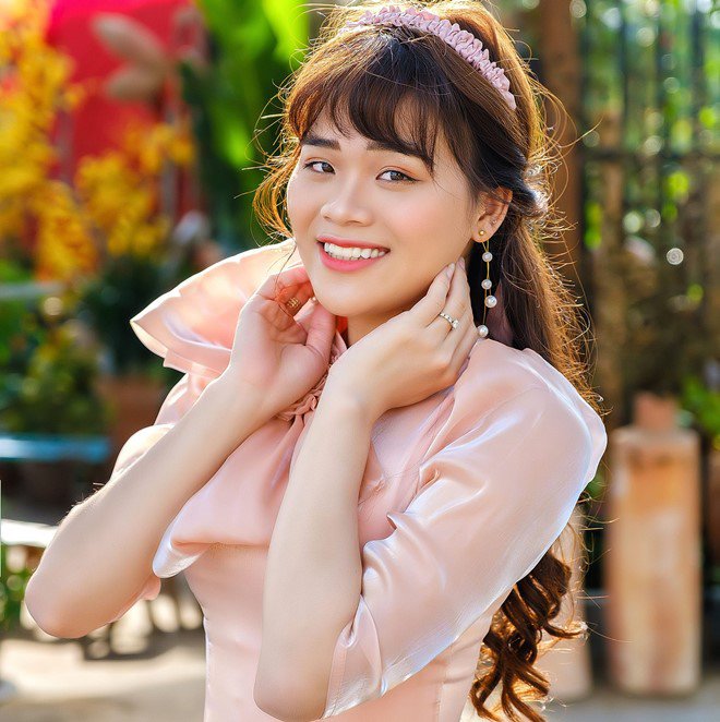 Ngân Thảo: Từ cô gái mất 9 cái răng amp;#34;lột xácamp;#34; thành mỹ nữ gợi cảm - 14