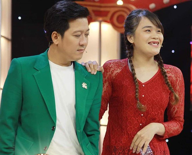 Ngân Thảo: Từ cô gái mất 9 cái răng amp;#34;lột xácamp;#34; thành mỹ nữ gợi cảm - 2