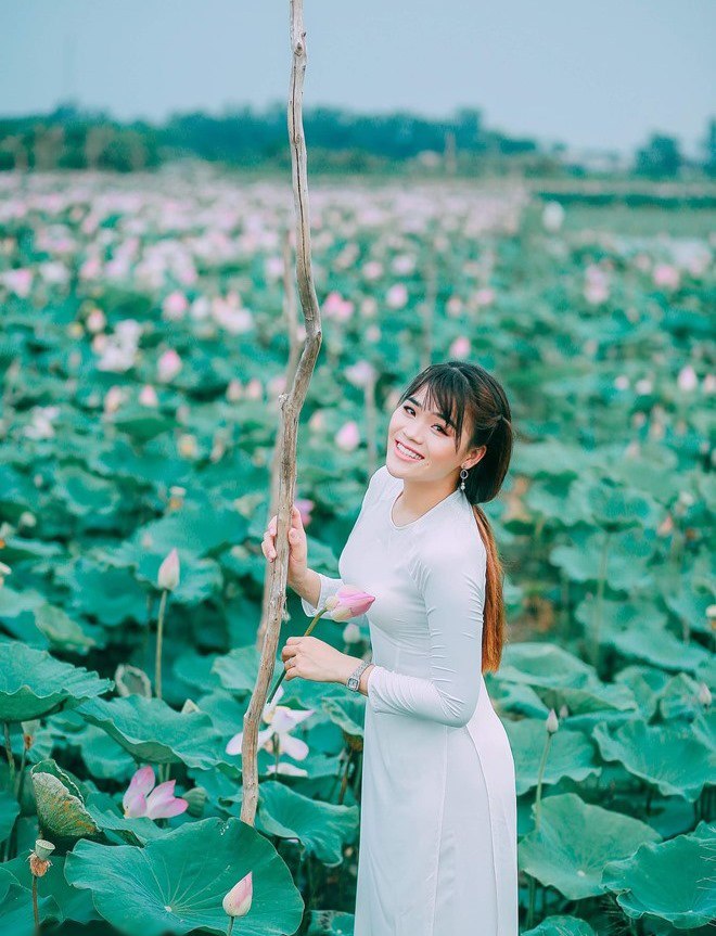 Ngân Thảo: Từ cô gái mất 9 cái răng amp;#34;lột xácamp;#34; thành mỹ nữ gợi cảm - 15