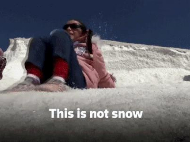 Clip Eva - Không có tuyết, người Ai Cập đi trượt... muối