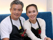 Giải trí - Ngôi sao 24/7: "Tiểu Long Nữ" Phạm Văn Phương lộ nhan sắc thật tuổi 50 qua ảnh chụp với chồng