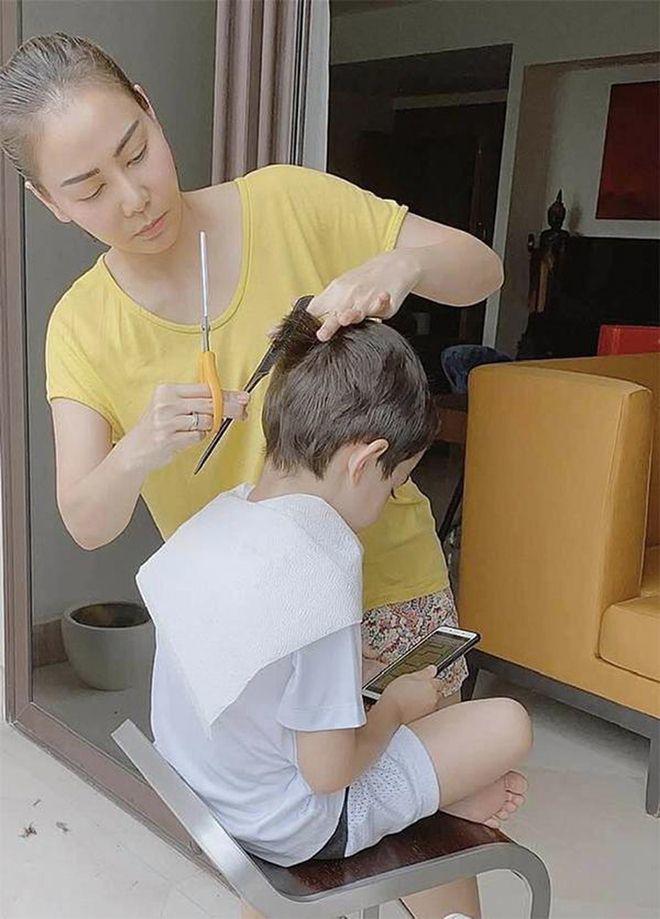 Đăng ảnh con trai Tăng Thanh Hà lên mạng, em chồng thiếu gia khéo léo bảo vệ danh tính bé - 6