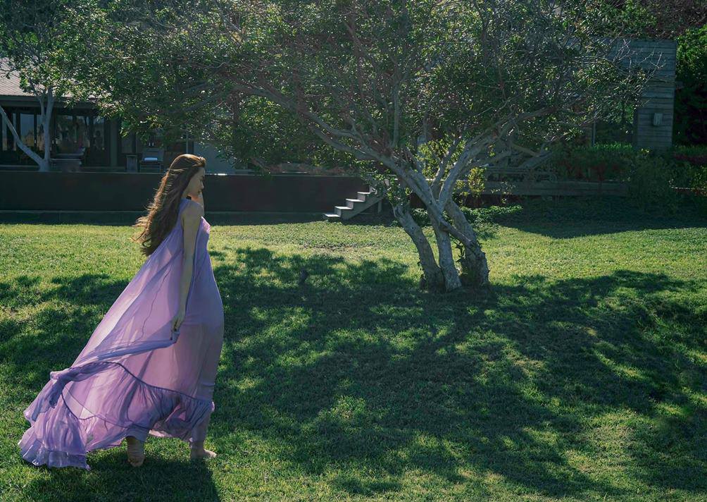 Tập cùng sao: Để thả dáng mượt trong váy xuyên thấu, Hà Hồ đã chăm chỉ thế này - 2