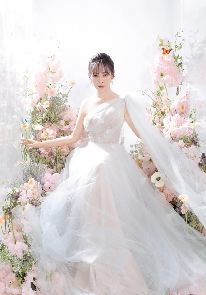 Nghi vấn Mỹ Ngọc Bolero amp;#34;cưới chạy bầuamp;#34; với bạn trai đại gia - 1