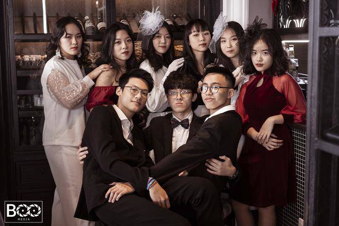 Lớp học amp;#34;chơi lớnamp;#34; chi 22 triệu đồng chụp ảnh kỷ yếu amp;#34;chuẩn Việtamp;#34; và cái kết amp;#34;đi vào lòng ngườiamp;#34; - 5