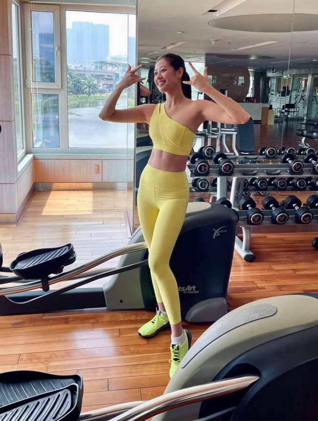 Tập cùng sao: Ai rồi cũng khác, cặp chị em Miss Universe tăng cân vùn vụt, đổi body chóng mặt - 9