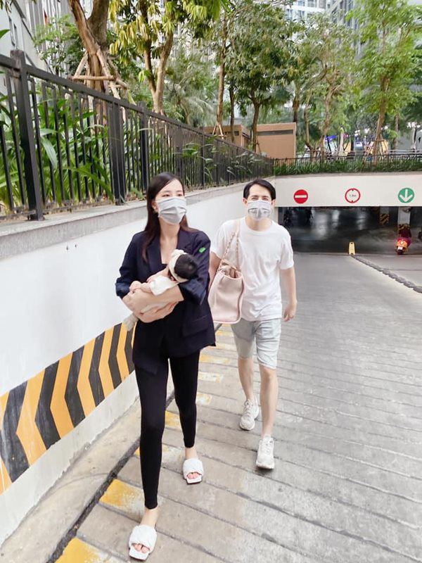 Tình cảm như các cặp vợ chồng sao Việt: Không ngại ôm hôn mọi nơi, chăm nhau kỹ phát hờn - 16