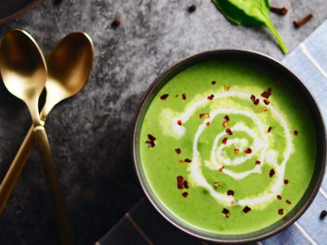 Cách nấu cháo cá hồi cải bó xôi cho bé ăn dặm thơm ngon bổ dưỡng