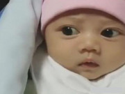 Làm mẹ - Bé sơ sinh 20 ngày tuổi mắt to tròn rõ mí, bác sĩ nhìn cũng bị ấn tượng