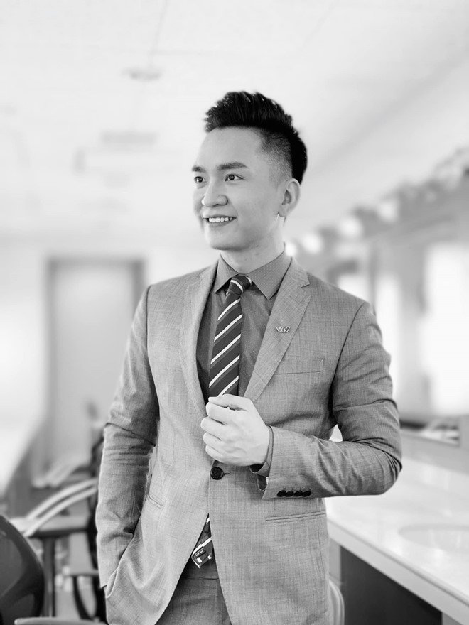 Nam MC từng bị người yêu đòi chia tay lúc mắc bệnh, giờ hạnh phúc bên vợ giấu kín - 2