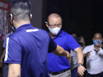 HLV Park Hang Seo gửi thư tay cho Hùng Dũng, thực hư vụ đập điện thoại