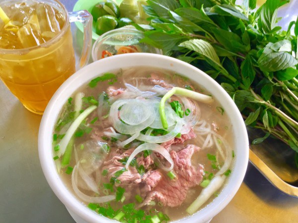 Uống trà xanh trong khi ăn có tốt không? Câu trả lời có thể khiến bạn thay đổi thói quen - 1