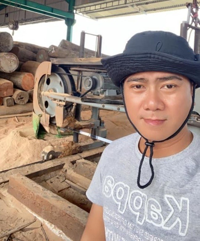 Ca sĩ hát hội chợ trở thành amp;#34;đại gia nghìn tỷamp;#34; nức tiếng miền Tây khiến dân mạng ngỡ ngàng - 3