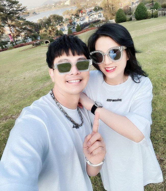 Ca sĩ hát hội chợ trở thành amp;#34;đại gia nghìn tỷamp;#34; nức tiếng miền Tây khiến dân mạng ngỡ ngàng - 27