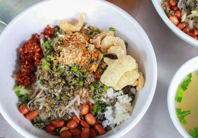 7 đặc sản nổi tiếng xứ Huế, có món du khách chỉ có thể thưởng thức ở nơi này - 2