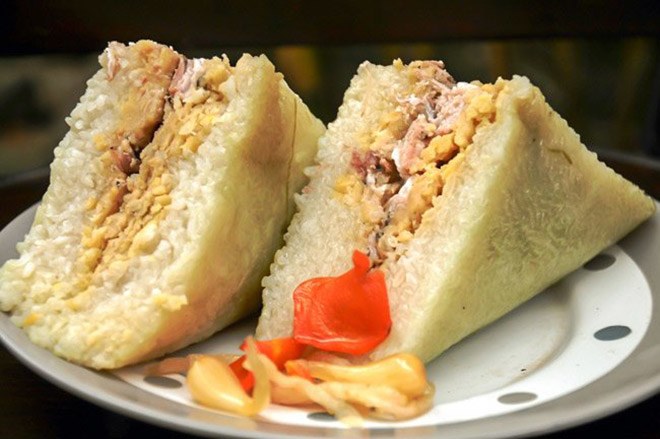 7 đặc sản nổi tiếng xứ Huế, có món du khách chỉ có thể thưởng thức ở nơi này - 4