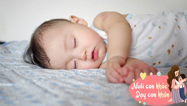 Tư thế ngủ tiết lộ tính cách khác biệt của trẻ, mẹ cần đặc biệt lưu tâm kiểu thứ 2 - 5