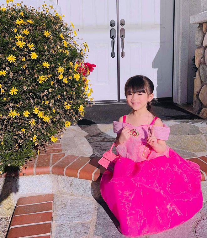 Em gái ruột cùng huyết thống với Jacky Minh Trí xinh như công chúa tuổi lên 5 - 5