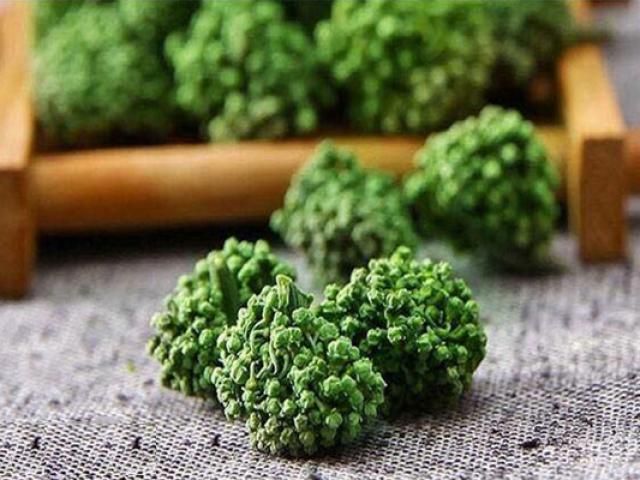 Tác dụng của hoa tam thất là gì? Những ai không nên sử dụng hoa tam thất?