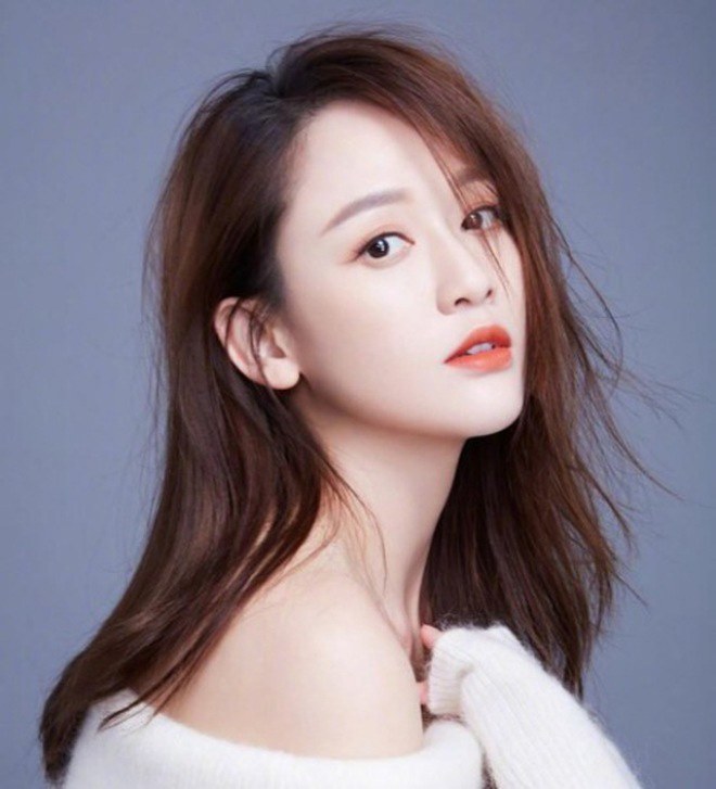 Ngôi sao 24/7: Khoe mặt mộc tuổi 43, đệ nhất mỹ nhân Kim Hee Sun bị phát hiện amp;#34;lừa dốiamp;#34; - 5