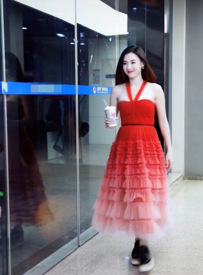 Ngôi sao 24/7: Khoe mặt mộc tuổi 43, đệ nhất mỹ nhân Kim Hee Sun bị phát hiện amp;#34;lừa dốiamp;#34; - 8