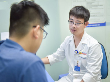 Chuẩn bị cưới nên đi khám tiền hôn nhân, nam thanh niên điếng người khi nhận kết quả