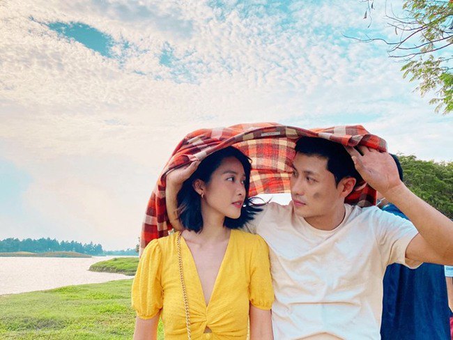 Thanh Sơn tái hợp Khả Ngân ngay đầu năm mới, khán giả liền soi ra điều amp;#34;bất thườngamp;#34; này - 3