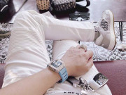 Tin tức - Vỏ bọc sang chảnh đầy mùi tiền của những ông trùm cờ bạc: Mê siêu xe, hay nói đạo lý