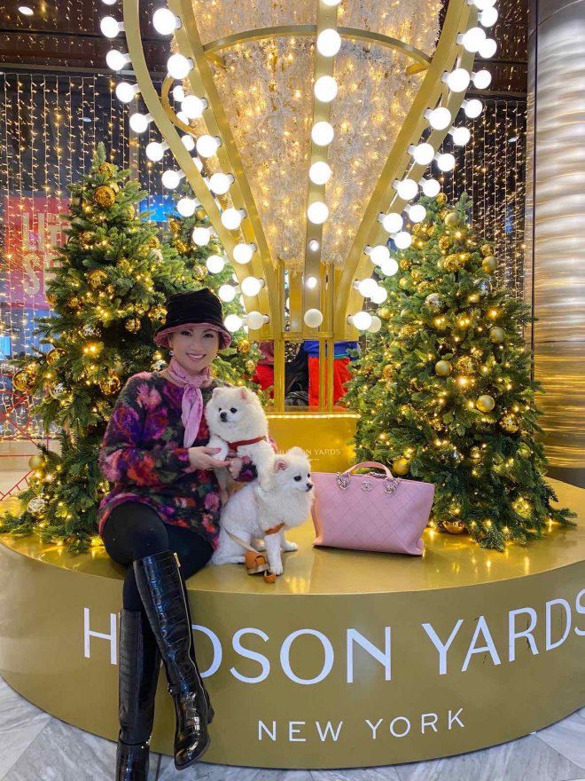 Không còn hoạt động nghệ thuật nhưng Hà Phương vẫn giữ mối quan hệ thân thiết với các đồng nghiệp. 