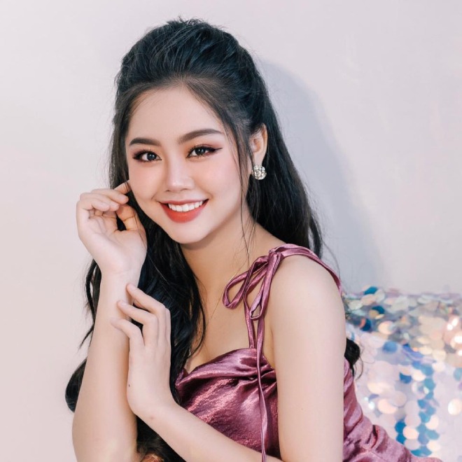Quế Anh ngày càng mặn mà và lên sắc.