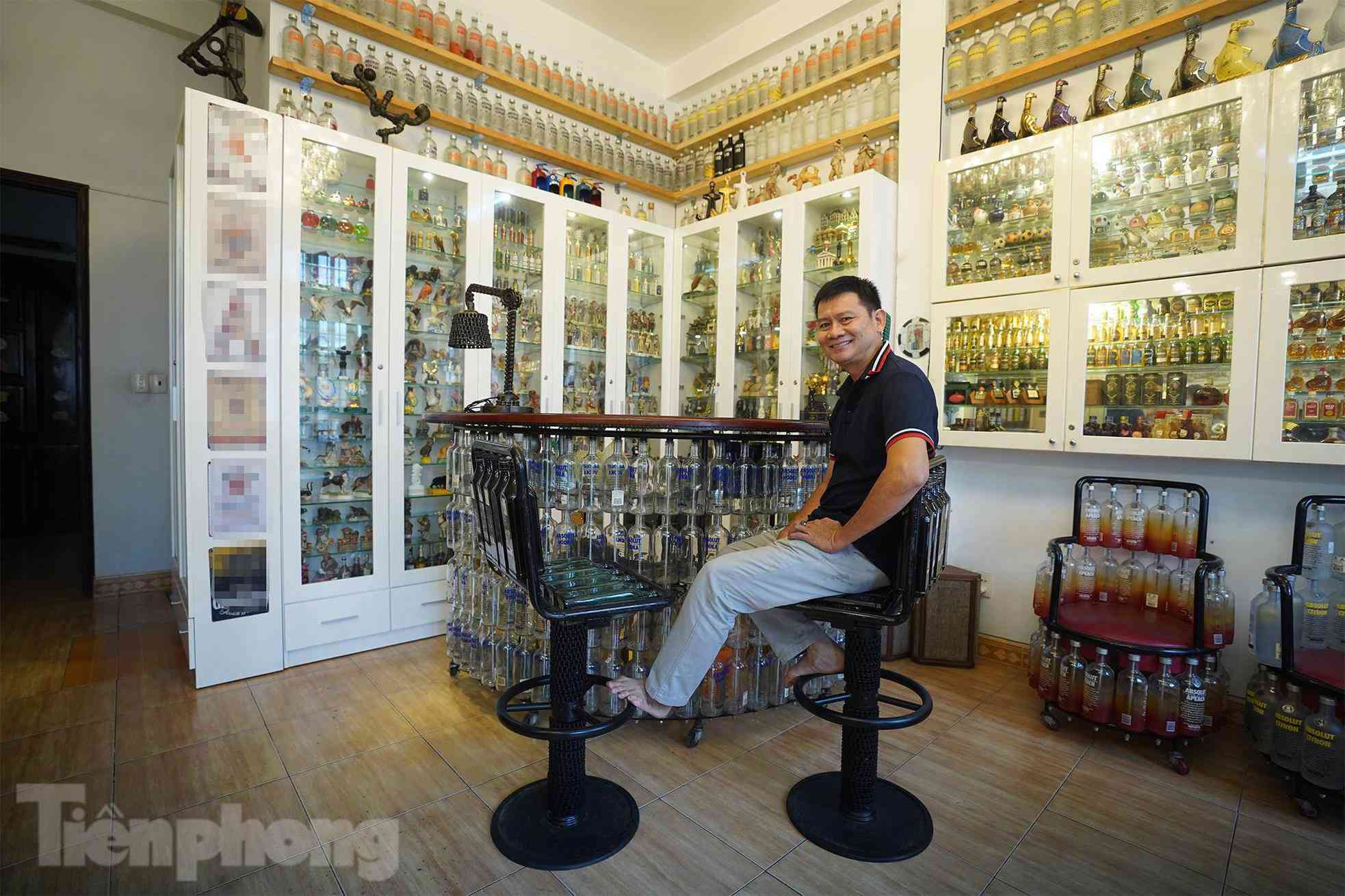 Chủ nhân ngôi nhà chai lọ với bài học tái chế, bảo vệ môi trường - 1