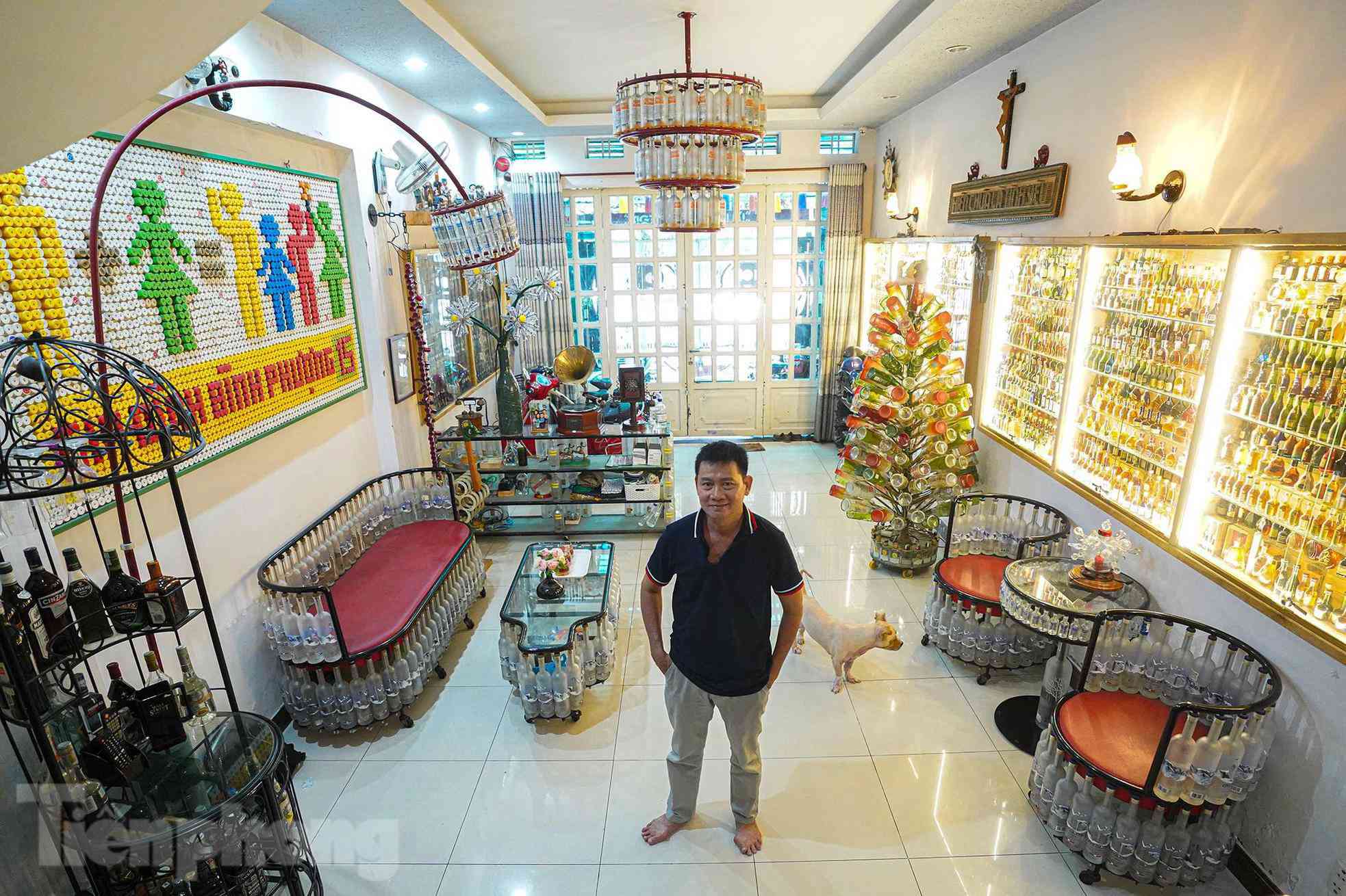 Chủ nhân ngôi nhà chai lọ với bài học tái chế, bảo vệ môi trường - 5