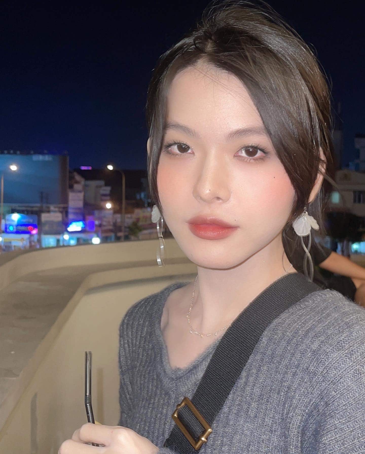 Mẫu hình bạn trai lý tưởng của Minh Hy rất đơn giản, chỉ cần chỉn chu gọn gàng, nếu được là bác sĩ làm cùng ngành với cậu thì càng tốt. 