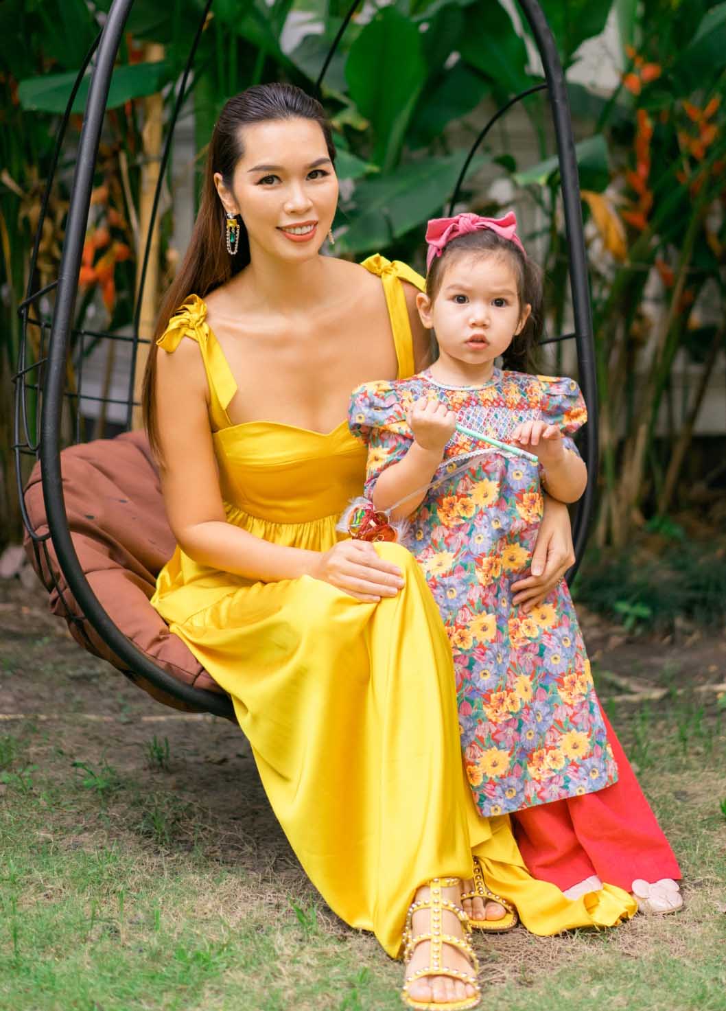 Dù đã lên tiếng xin lỗi nhưng Hà Anh vẫn bị ném đá. Cộng đồng mạng cho rằng khi là người nổi tiếng, nữ siêu mẫu cần phải suy nghĩ kỹ trước khi đưa ra bất cứ phát ngôn nào.