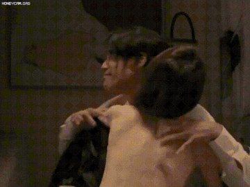 Thị hậu TVB đang bị ném đá: Là điên nữ ép chồng tỷ phú xem cảnh nóng mình đóng