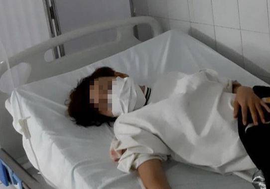 Nữ giáo viên uống thuốc ngủ tự tử trước mặt hiệu trưởng. Ảnh: Tri Thức Trực Tuyến 