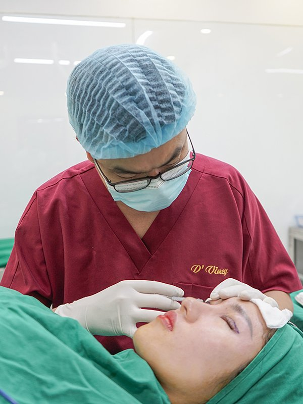 Yên tâm khi cắt mí mắt do Bác sĩ Trần Sinh Lục thực hiện - 3