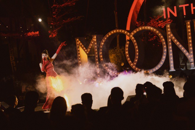 Mỗi đêm diễn tuy khác nhau về chủ đề, sắc thái, nhưng điểm chung là âm nhạc thăng hoa với những vị khách mời thú vị, sở hữu giọng ca nội lực.