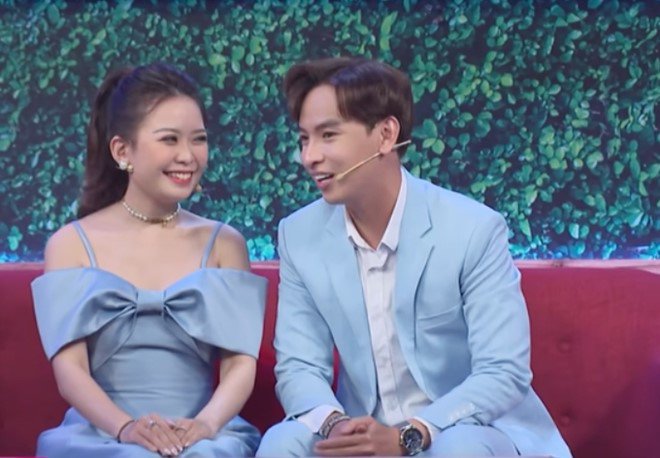 Sự ngọt ngào của cặp đôi làm MC Lâm Vỹ Dạ phải xuýt xoa, cho rằng đây là tấm chiếu mới.