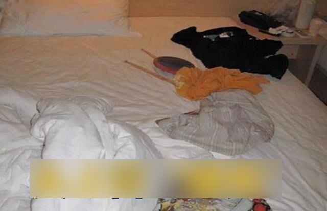 Vợ nói đưa con đi học nhưng lại vào khách sạn, chồng điên cuồng mở cửa chứng kiến cảnh sốc - 3