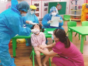 Tin tức - COVID-19 7/1: Một giáo viên tiếng Anh dương tính với SARS-CoV-2, 266 học sinh trở thành F0