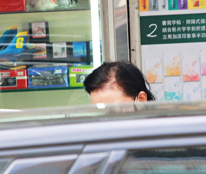 U60 mỹ nhân từng bị chị đại TVB giật bồ giờ già khú, đầu sắp hói, nhìn mà thương - 4