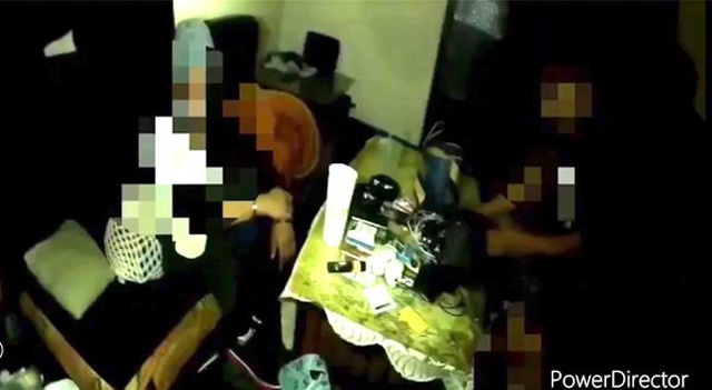 Yêu nhau 2 ngày đã về sống chung, chàng trai hoảng hốt khi biết thân phận bạn gái - 1