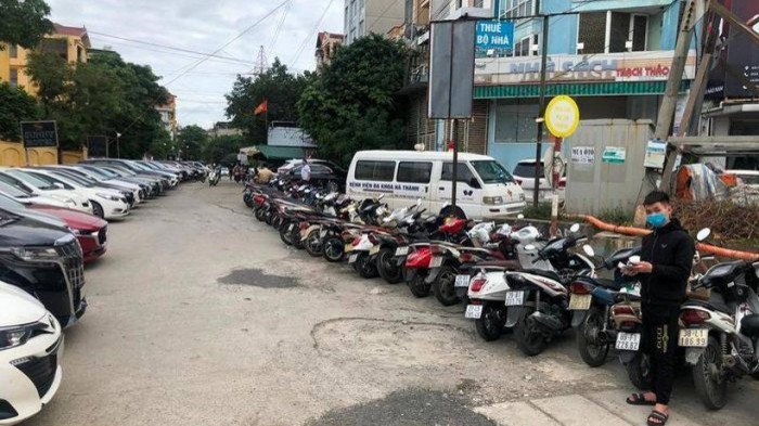 Điểm trông giữ xe tại khu vực số 168 Phố Hào Nam (phục vụ cho khách đi tàu Cát Linh - Hà Đông)