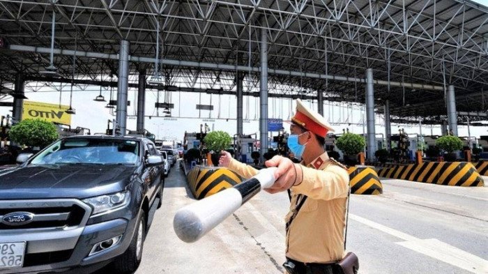 Việc tăng nặng mức xử phạt các hành vi vi phạm giao thông nhằm đảm bảo tính răn đe - Ảnh minh họa