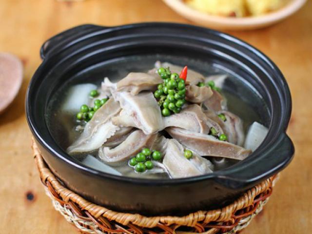Bộ phận của lợn được ví tốt như 10 vị thuốc nhưng những người này càng ăn càng độc