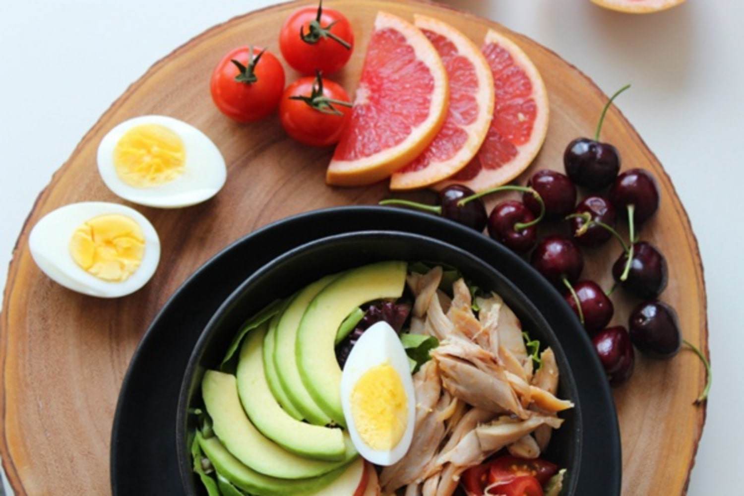 Chia nhỏ các bữa ăn sẽ giúp nàng giảm thiểu tối đa việc nạp nhiều calo trong những bữa chính.