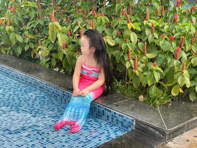 Mỹ nữ Việt siêu vòng 3 đi bơi cùng con gái, ai cũng chú ý vì vóc dáng nóng bỏng - 5